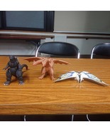1998 Bandai Mothra Kaiju Legend King Ghidorah Godzilla mini figure Lot of 3 - $1,289.05 MXN