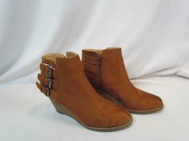 NIB DV Dolce Vita Brown Wedge Mid Heel Side Zip Sueded Boot Buckled Sz 8.5 M - £38.07 GBP