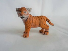 Schleich 2008 Tiger Cub Standing  #14371 Figure Animal Wildlife Retired  - £5.57 GBP