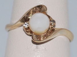 10k Yellow Gold Ring With A Pearl (June Birthstone) And Diamonds (Ring Size 5.5) - £80.82 GBP