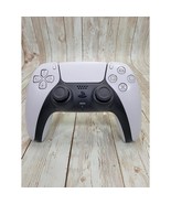 DualSense Wireless Controller for PlayStation 5 PS5 (White) - $1,102.77 MXN