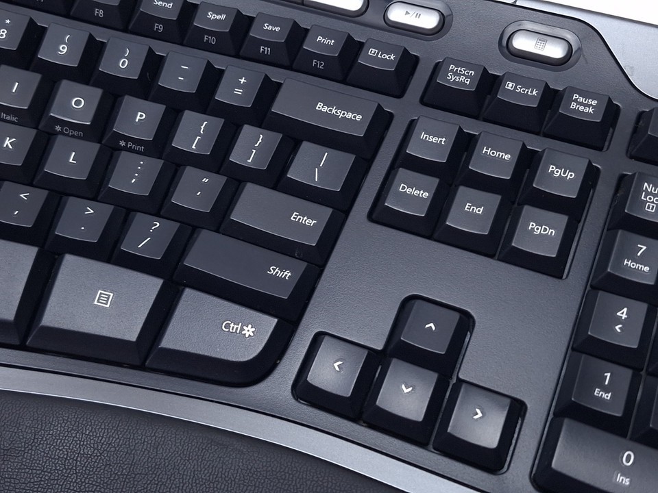 Microsoft Natural Ergonomic Keyboard 4000 V1.0 USB Wired Black  TESTED Item image 3
