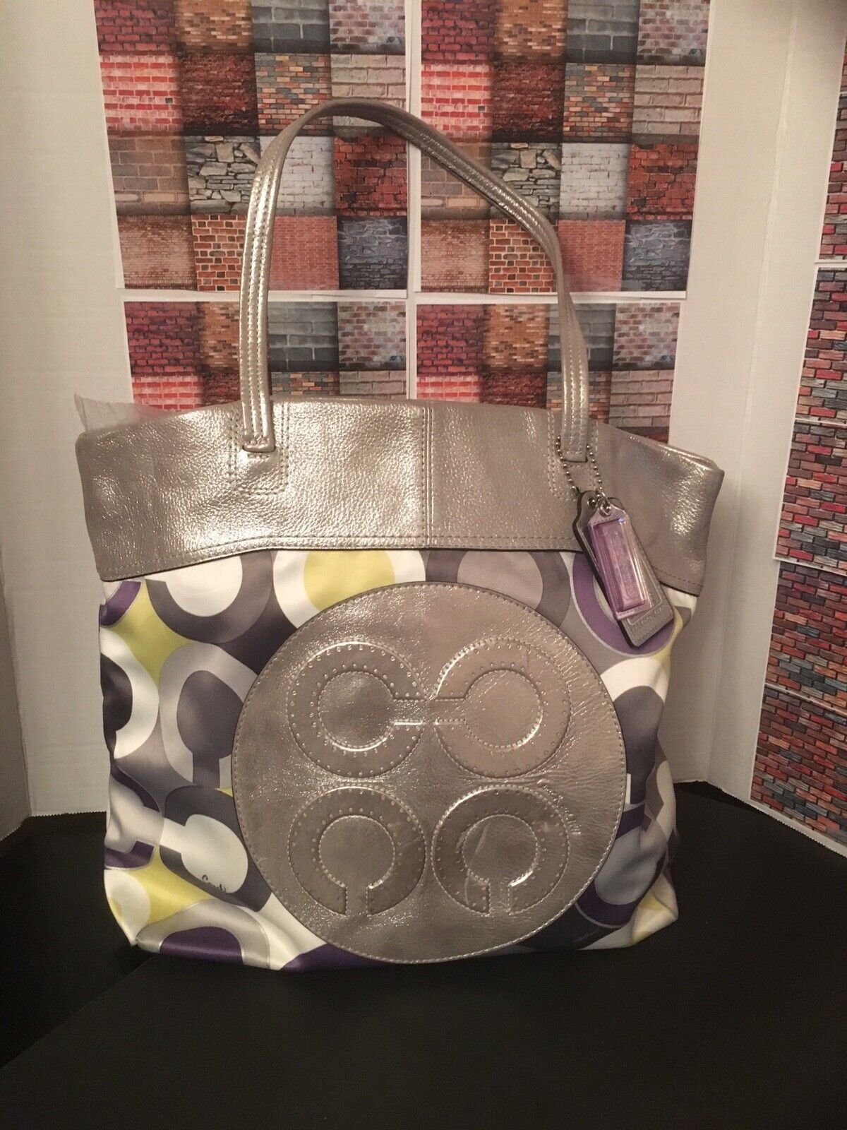 Womens COACH hand bag A1020-14970 - $49.00