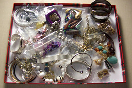 Vintage to Now Jewelry Lot 42 Pieces NO Junk (Lot #02) - £32.05 GBP