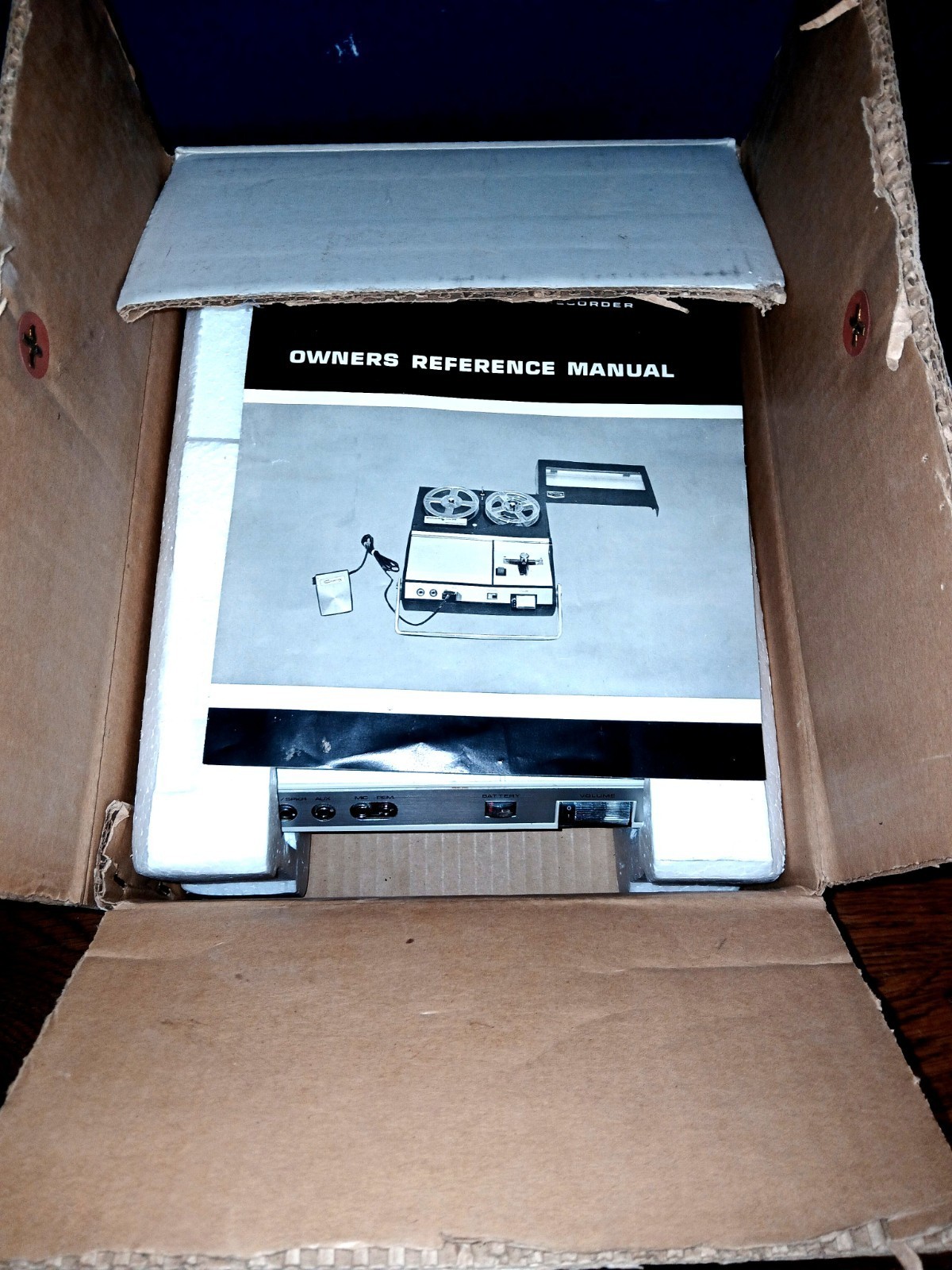 Vintage Craig Model 2108 "Super 212" Portable Tape Recorder with Box Item image 3