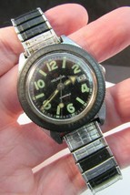 Vintage Helbros &quot;INVINCIBLE&quot; Divers Watch 6ATM France 7 jewels RARE glow in dark - £133.36 GBP