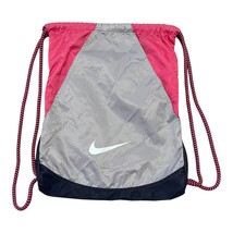Nike Drawstring Gym Sack Backpack – Pink/Gray Reflective Swoosh - $261.22 MXN