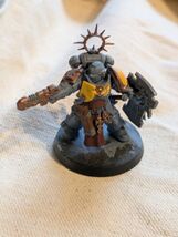 Indomitus Primaris Space Marine Ultramarines Tenente - Dipinto Warhammer... - $2,500.99 MXN