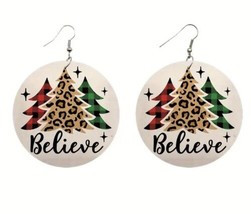 Merry Christmas Round &quot; Believe 3 Trees&quot; Wooden Drop Printed Earrings. ~ New ~ - £9.69 GBP