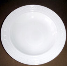 Wedgwood Intaglio White Rim Soup Pasta Bowl 9" Embossed Edge New - $30.59