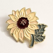 Sunflower Enamel Pin (m) - £15.72 GBP