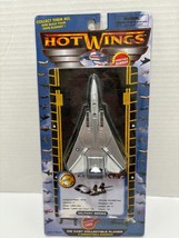 2020 Hot Wings Collector&#39;s Edition F-16 Tomcat Diecast w/Runway New! - £7.70 GBP