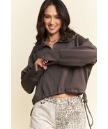 Davi &amp; Dani Drawstring Hem Half Zip Raglan Sleeve Sweatshirt - $941.88 MXN