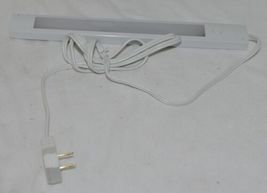 Utilitech 0877634 12 Inch Long LED Plug In Undercabinet Light 300 Lumen image 3