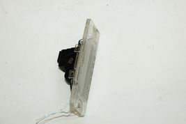2003-2008 INFINITI FX35 FX45 REAR HATCH LID LICENSE PLATE LIGHT HOUSING J817 image 2