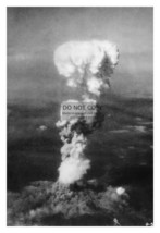 Atomic Bomb Mushroom Cloud Over Hiroshima Japan WW2 4X6 Photo - £8.36 GBP