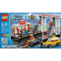 Lego City 7937 - Train Station Set - £151.51 GBP