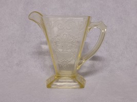 Indiana Glass Lorain Creamer Yellow Basket - £15.62 GBP