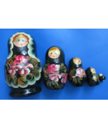 Traditional Russian Nesting Doll 5-piece Matryoshka Formed &amp; Painted in ... - $320.24 MXN