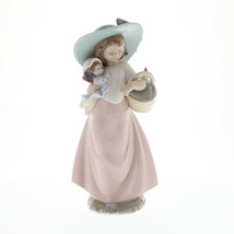Nao by Lladro 02001902 It&#39;s a Picnic !  - £110.94 GBP