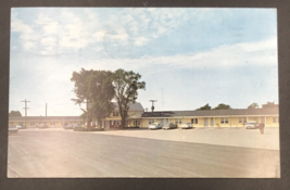 VTG 1962 Town &#39;n&#39; Country Motel Seekonk MA Postcard Massachusetts - £6.74 GBP