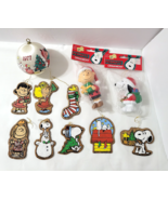 Lot 11 Vtg Peanuts Christmas Ornaments Wooden Plastic 1977 Satin Snoopy ... - $805.99 MXN