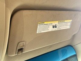 Passenger Right Sun Visor Illuminated Fits 07-14 ESCALADE 104731888 - $1,074.26 MXN
