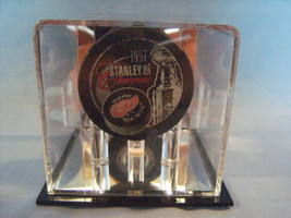 Hockey puck display case memorabilia NHL mirror back 85% UV filtering ac... - $23.46