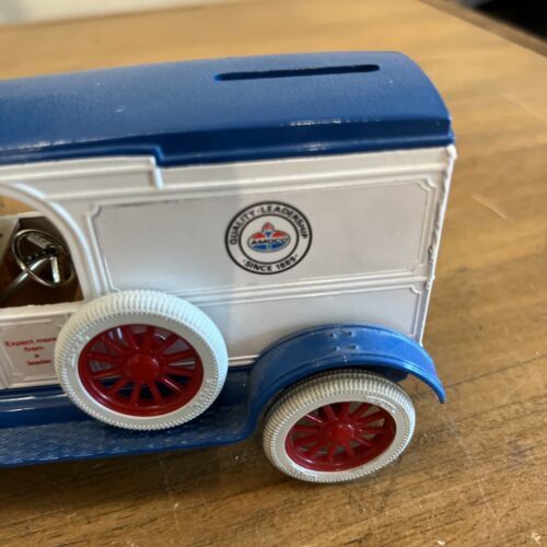 Primary image for ERTL1:25 REPLICA FORD, 1913 MODEL T VAN, Amoco Co. bank, EXCELLENT CONDITION