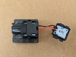 2018-2020 GMC Chevrolet Cadillac Console Overhead Console Reading Light ... - $37.61