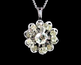 Sarah Coventry SYMPHONY Necklace Vintage Rhinestone Flower Pendant Silvertone 18 - £15.58 GBP