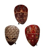Small Indonesian Wood Mask, Hand painted wooden Indonesian Mask, wall mask  - £9.82 GBP