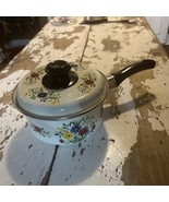 Vintage 70’s White Floral Enamelware Sauce Pan With Lid - $288.33 MXN