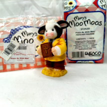 Vintage Enesco Marys Moo Moos Peace Be With Moo Cow Preacher 372420 w/box 1998 - $18.80