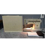 Singer Stylist 533 Zig Zag Sewing Machine With Pedal Bobbin and original... - $92.57
