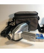 Panasonic PalmCorder PV-L454D VHS-C Video Camera Camcorder Bundle w Case... - $1,413.68 MXN