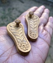 Kadamb Wood Hindu Religious Laxmi Lakshmi, Krishna Charan Paduka Footprint 5 cm - £12.08 GBP
