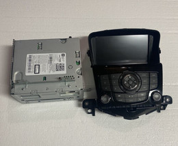 12-15 Chevy Cruze Navigation Display Screen Radio Control Panel w/ Bezel - £194.69 GBP