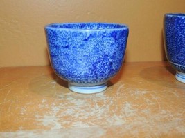 ONE Cup 2.75&quot;x 2.25&quot; Blue &amp; White 19th Unusual Antique Japanese / Chinese - £9.19 GBP