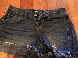 Old Navy Denim Cut Off Shorts Size 0 - $9.74