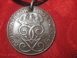 Authentic 20MM Swedish Sweden Coin Crown Gray Pendant Charm Necklace - £7.03 GBP