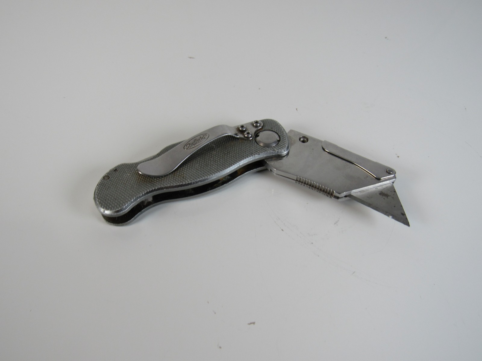 Sheffield Lock Back Utility Knife Box Cutter Clip-on Thumb Stud Opening - $8.60