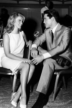 Ann-Margret 11x17 Mini Poster Candid Rare Pose Seated With Elvis Presley Talking - £14.14 GBP