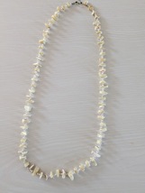 Vintage Jewelry Necklace Shell &amp; Seed Bead Necklace - $370.63 MXN