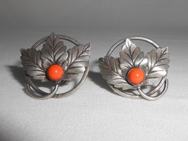 Sterling Coral Earrings Southwest Vintage Screw Backs Round Leaves - £23.53 GBP
