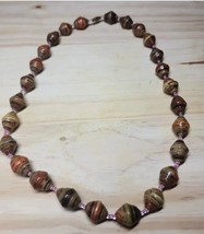 Retro  Brown Beaded Single Strand Shell Shaped Necklace - £7.95 GBP