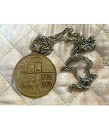 Vtg Gold Bronze Tone BICENTENNIAL Medal  Pendant On Chain 1776 1976 Heavy  - £10.20 GBP