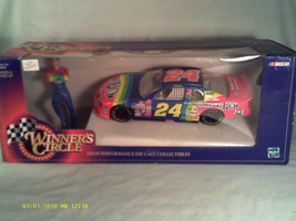 (N7) NASCAR #24 JEFF GORDON CAR &amp; FIGURE 1:24 NIB 1999 DUPONT - $9.17