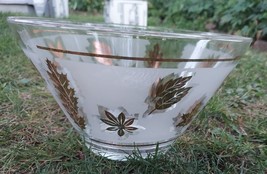 VTG Libbey Glass Gold Leaf MCM Chip Bowl Serving Bowl - $46.74