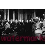 LBJ SIGNING VOTING RIGHTS ACT OF 1965 DR MARTIN LUTHER KING OBSERVING 8X... - £6.99 GBP